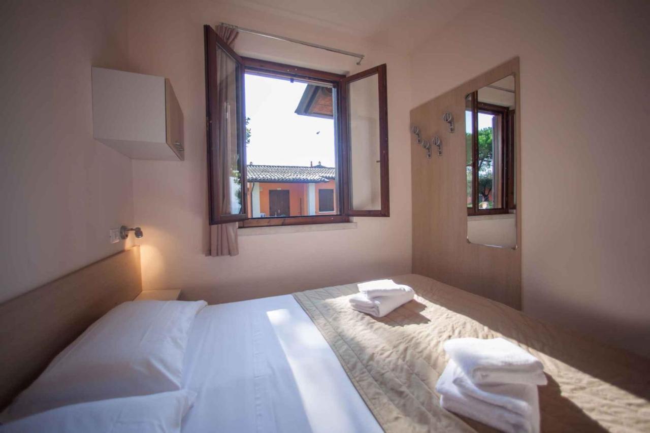 Holiday Homes In Sirmione/Gardasee 22174 Bagian luar foto