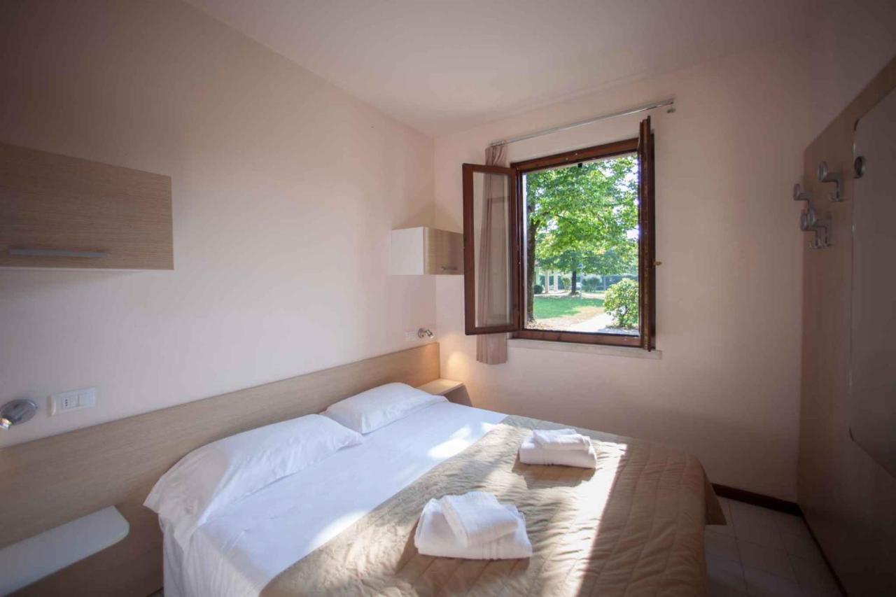 Holiday Homes In Sirmione/Gardasee 22174 Bagian luar foto